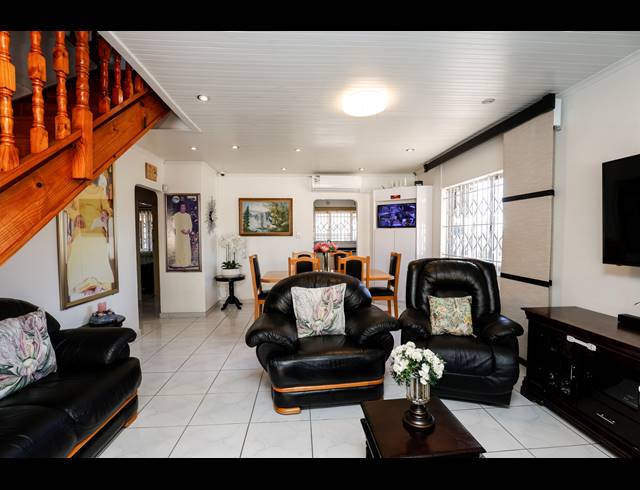 5 BEDROOM HOUSE FOR SALE IN COROVOCA